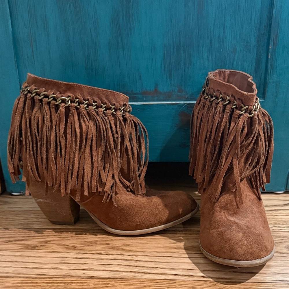 EUC Not Rated Fringe Faux Suede Ankle Boots - Cognac